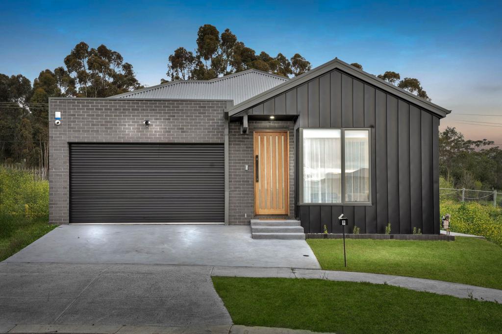 9 Mervyn Dr, Greenvale, VIC 3059