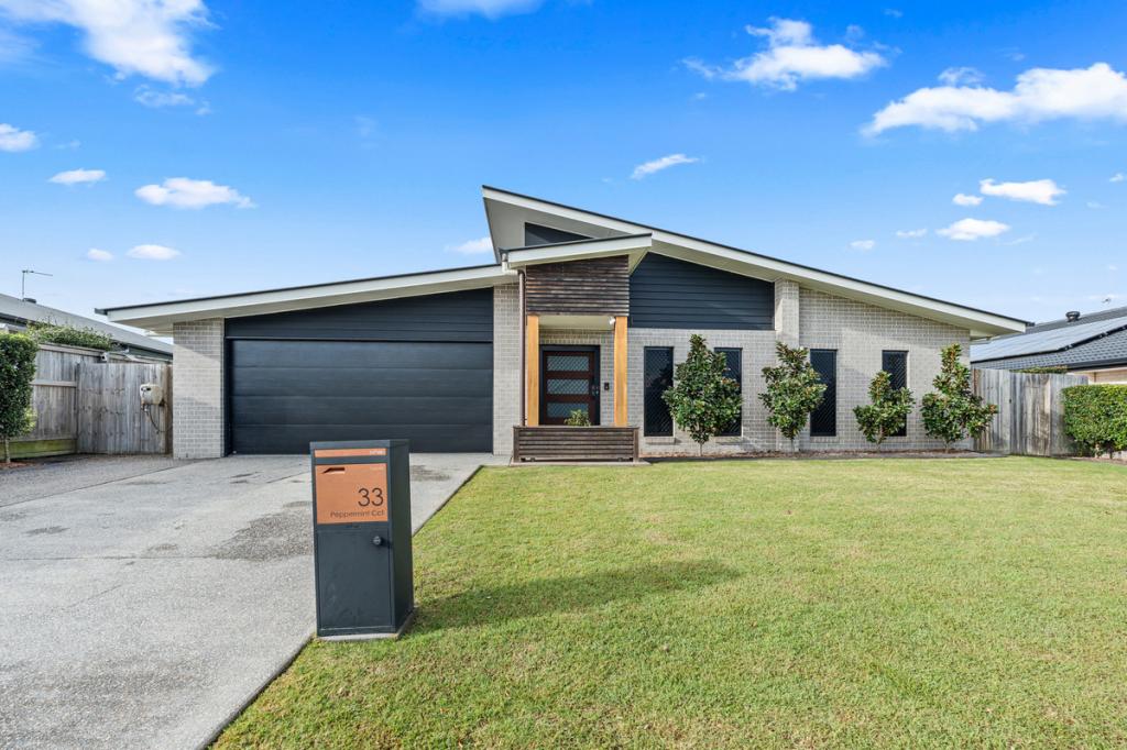 33 Peppermint Cct, Nikenbah, QLD 4655
