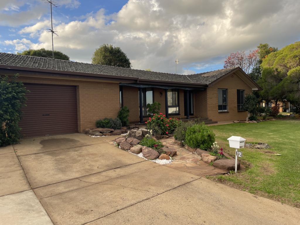 72 Blumer Ave, Griffith, NSW 2680