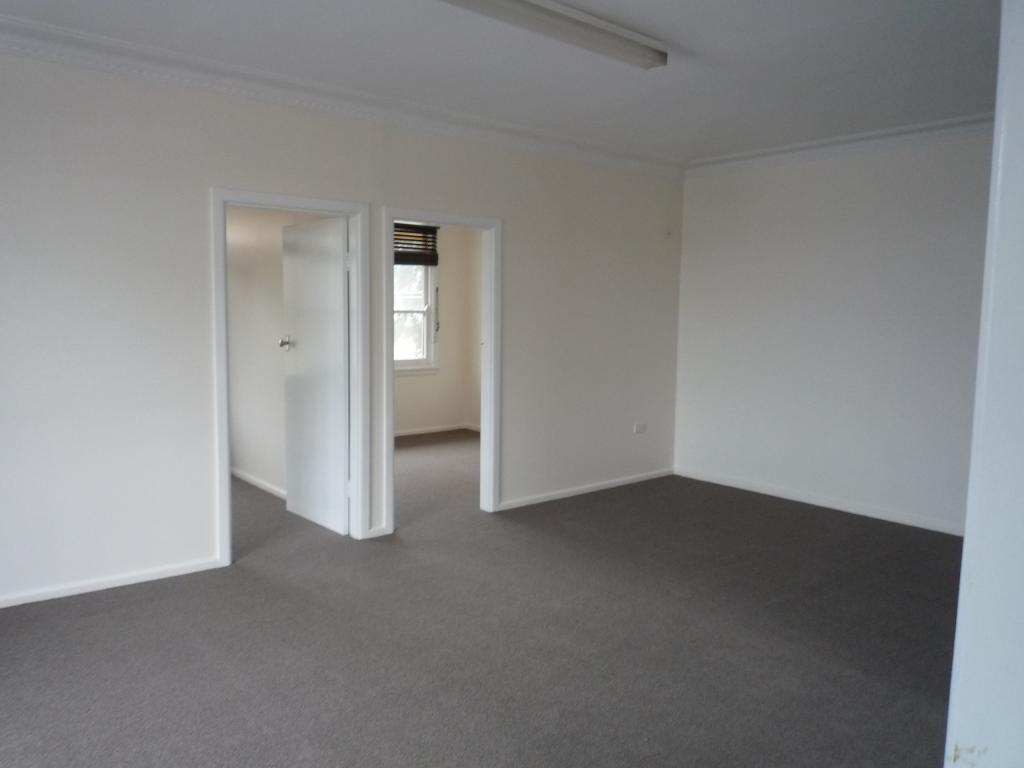 2/150 Clinton St, Orange, NSW 2800