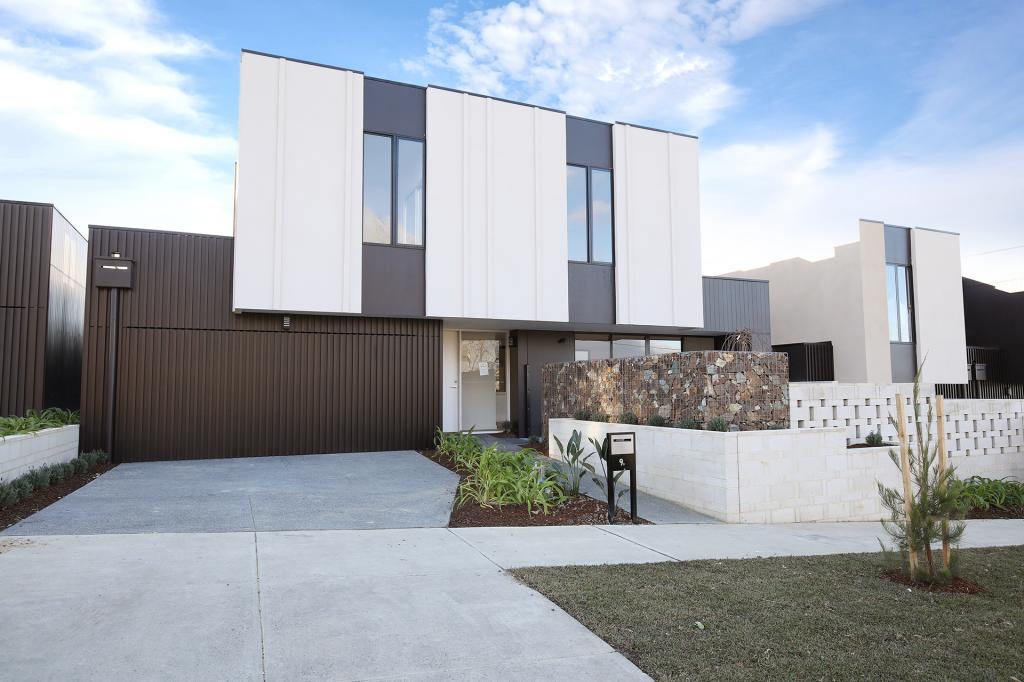 9b Henry St, Doncaster, VIC 3108