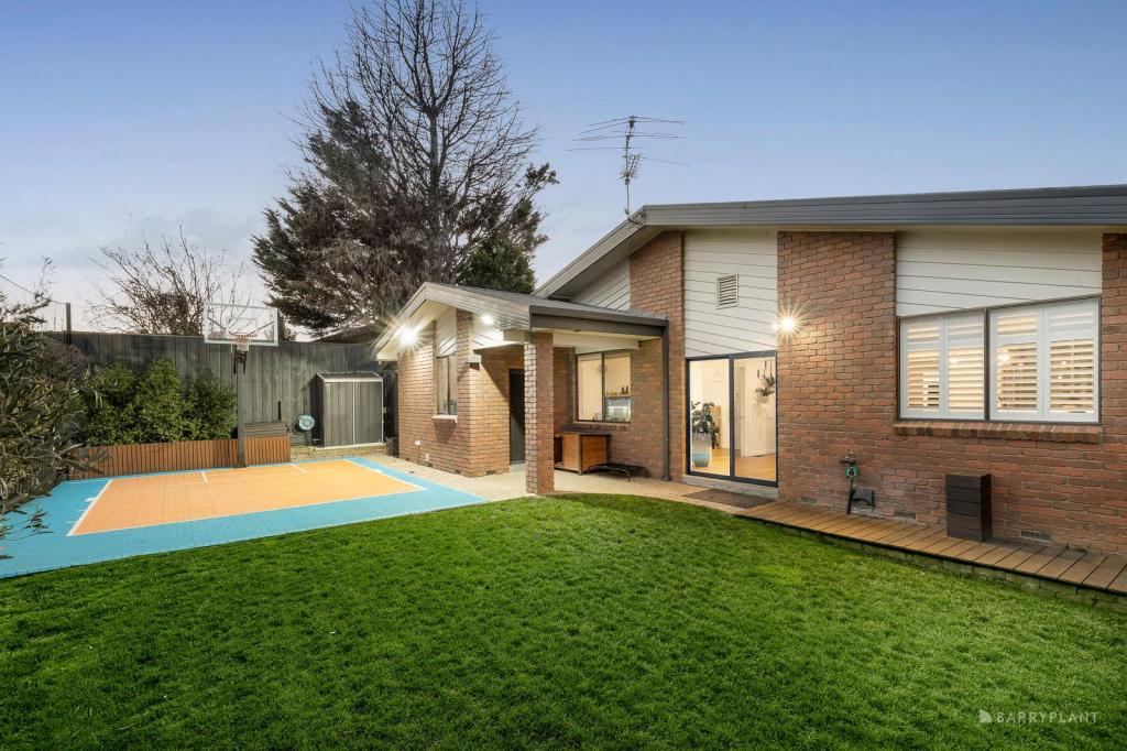 12 Deep Creek Dr, Doncaster East, VIC 3109