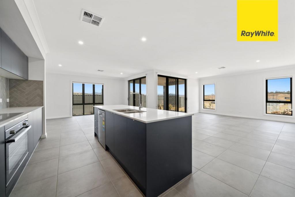 130 Thancoupie Cres, Whitlam, ACT 2611