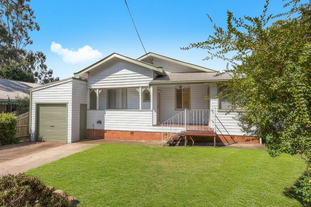 8 Clarissa St, Newtown, QLD 4350