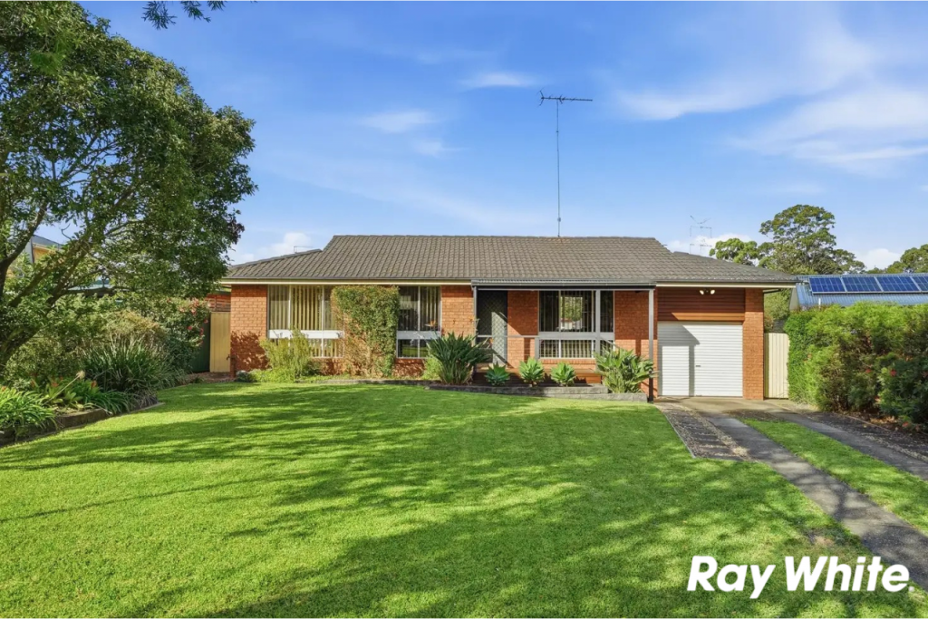 11 Chad Pl, St Clair, NSW 2759