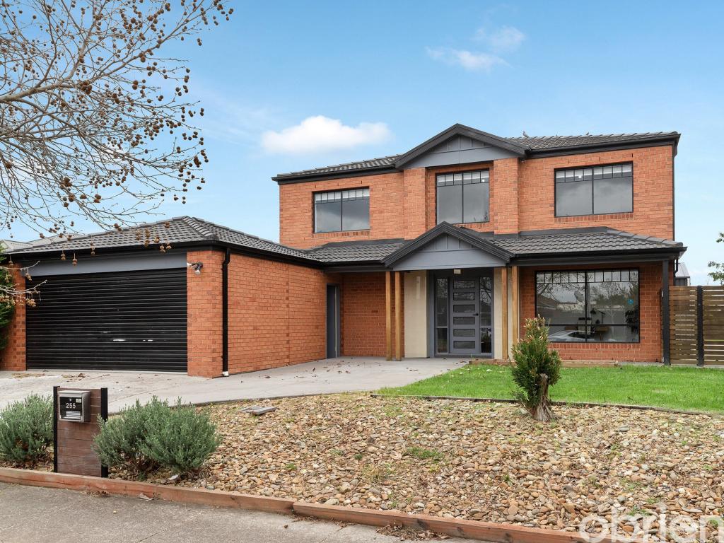 255 Westwood Dr, Burnside, VIC 3023