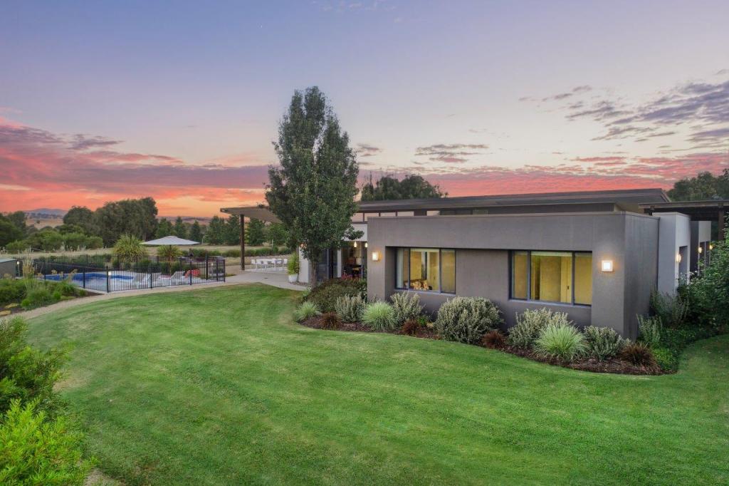 47 Dundas Ct, Mansfield, VIC 3722