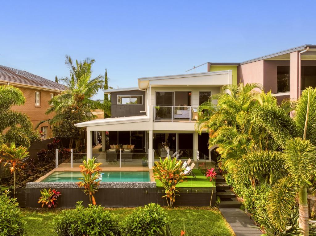 4 Serenity Cct, Maroochydore, QLD 4558
