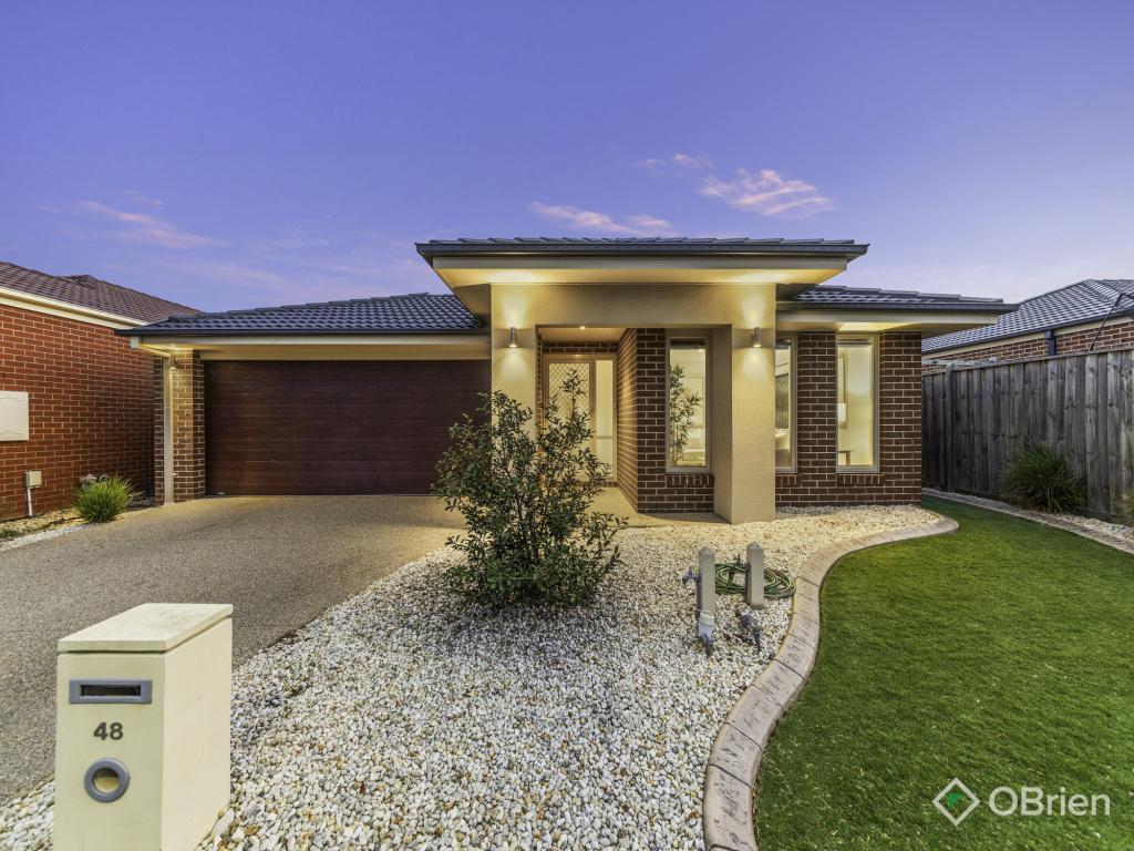 48 Belcam Cct, Clyde North, VIC 3978