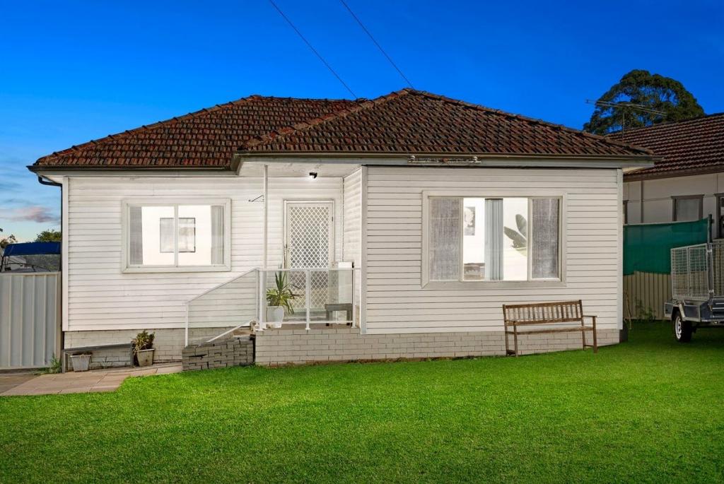 29 Princes St, Guildford West, NSW 2161