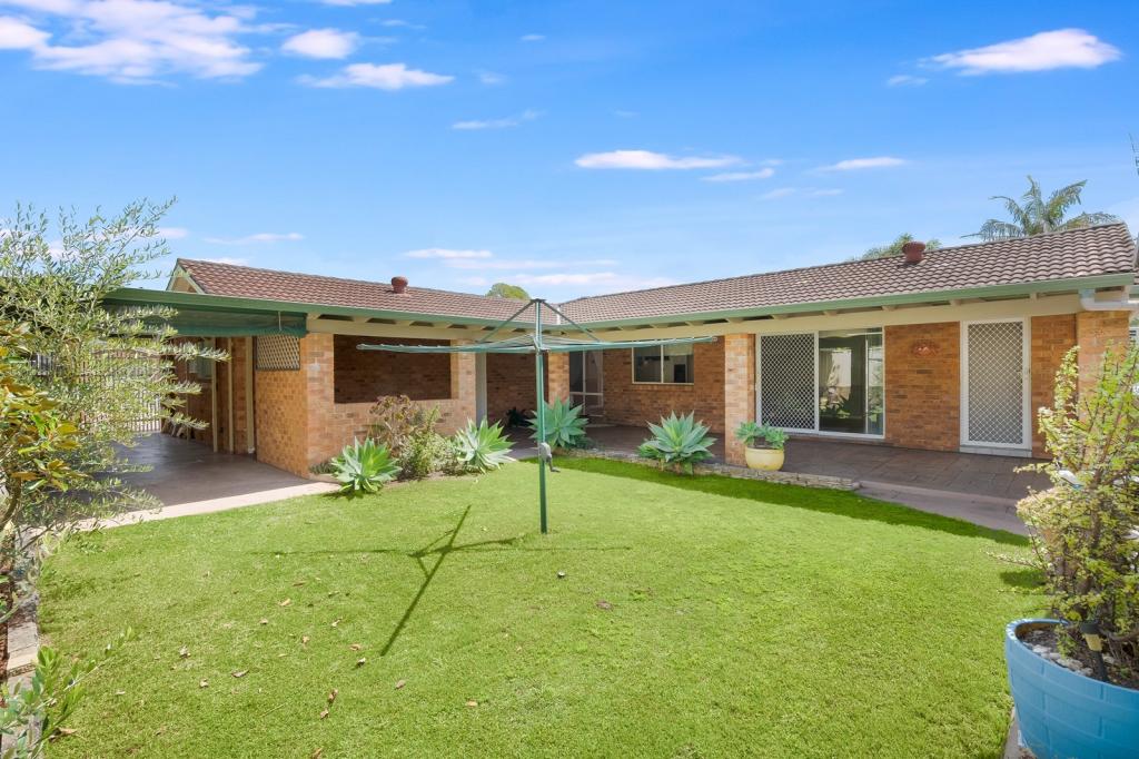 8 Yanderra Cres, Narara, NSW 2250