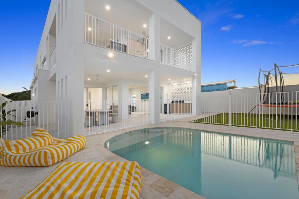 9051 The Point Cct, Sanctuary Cove, QLD 4212