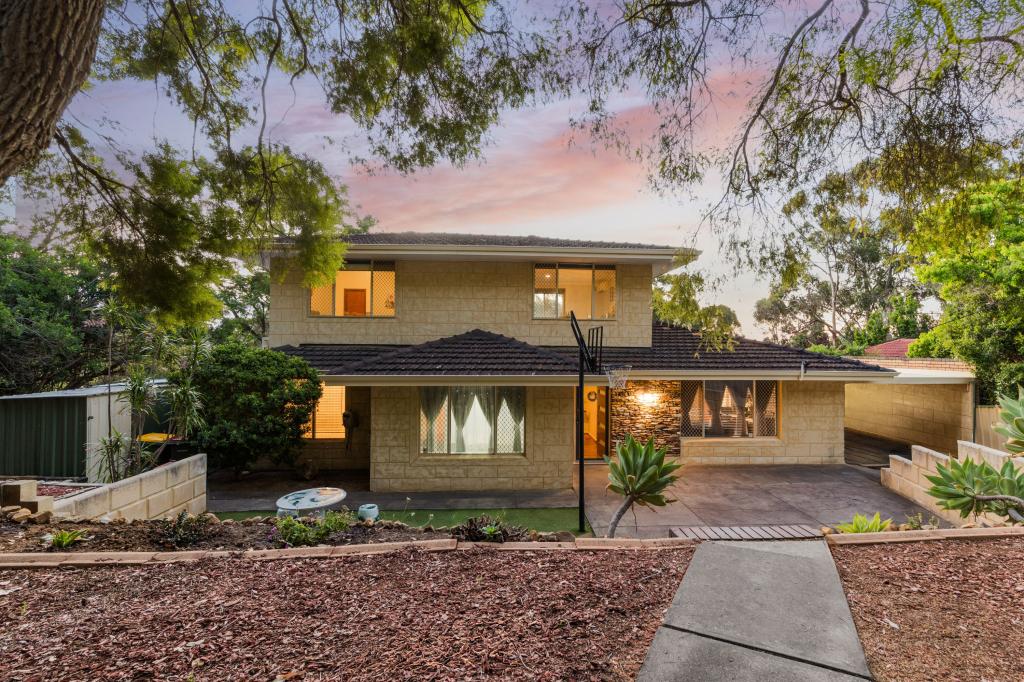 29 Hamersley St, Kelmscott, WA 6111