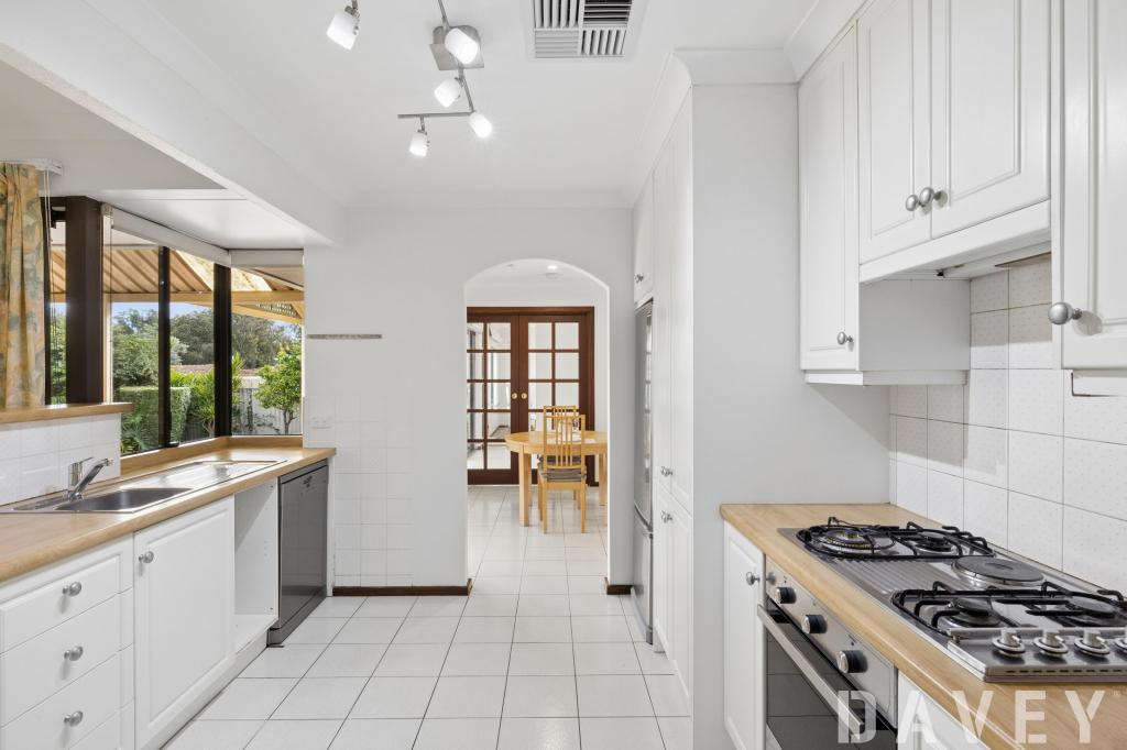 40 Castlefern Way, Duncraig, WA 6023
