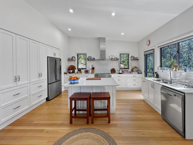 8 Hanna Pl, North Batemans Bay, NSW 2536