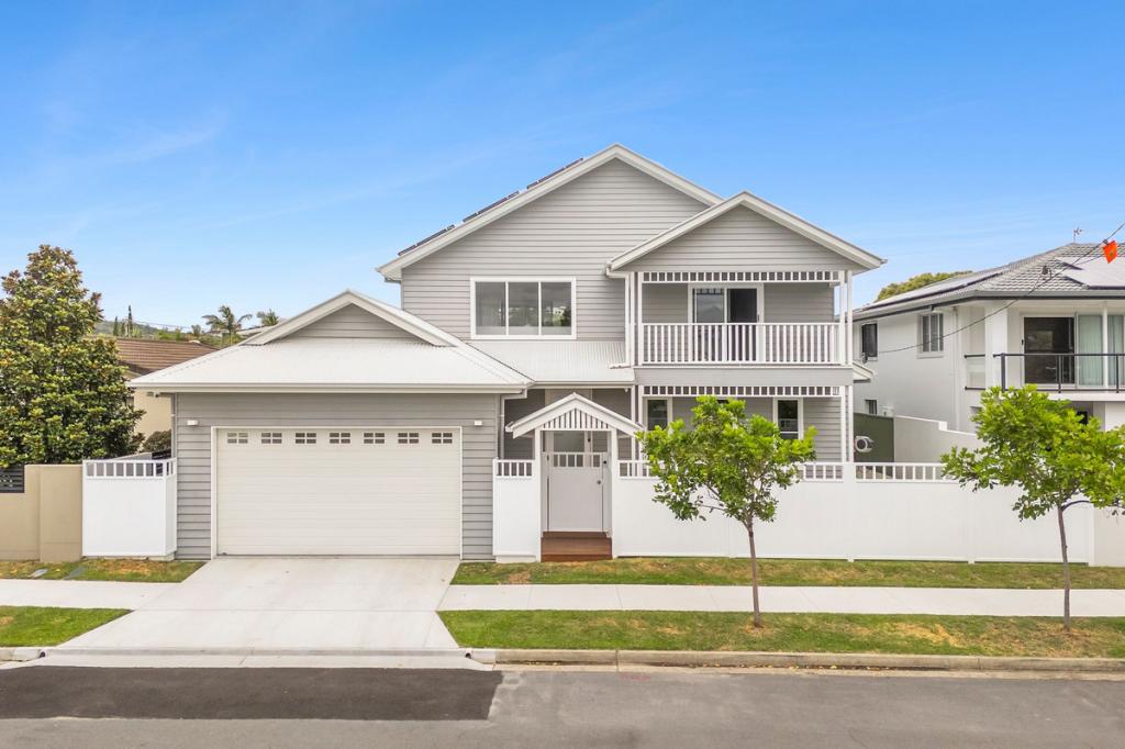 30 Sandpiper Dr, Burleigh Waters, QLD 4220