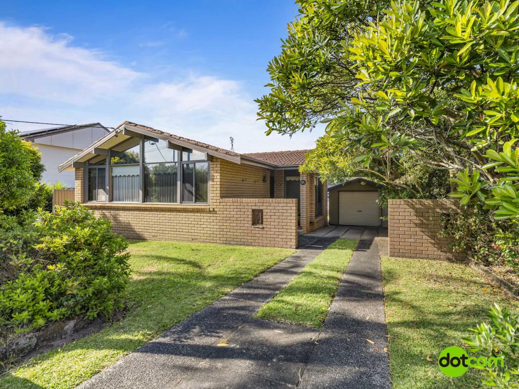 55 Seventh Ave, Toukley, NSW 2263