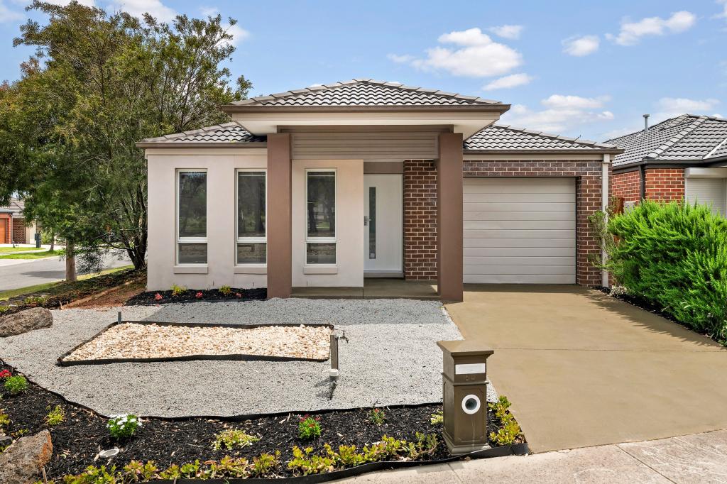 54 LANDING AVE, DOREEN, VIC 3754