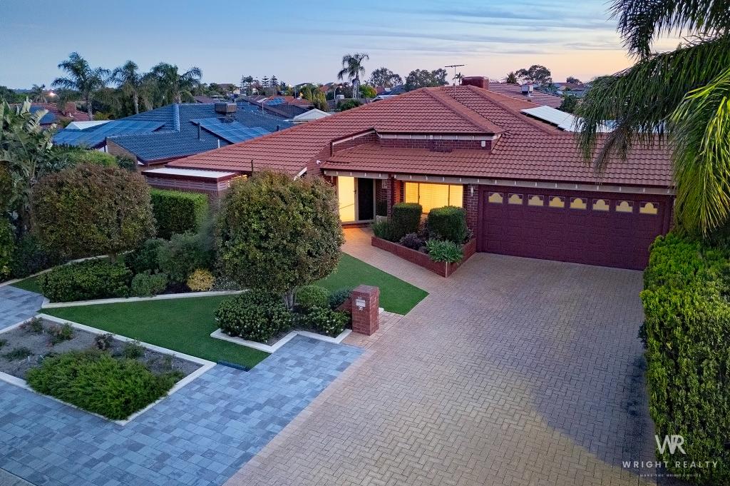 35 Fleetwood Cct, Woodvale, WA 6026