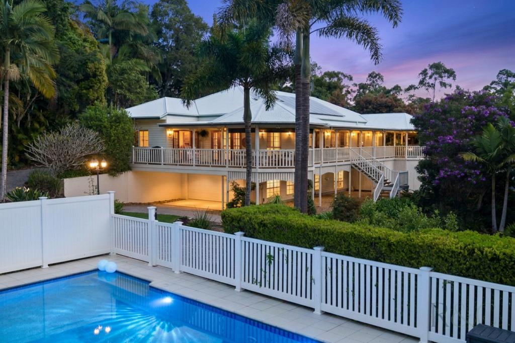 2 MOUNTAIN TOP CT, MONS, QLD 4556