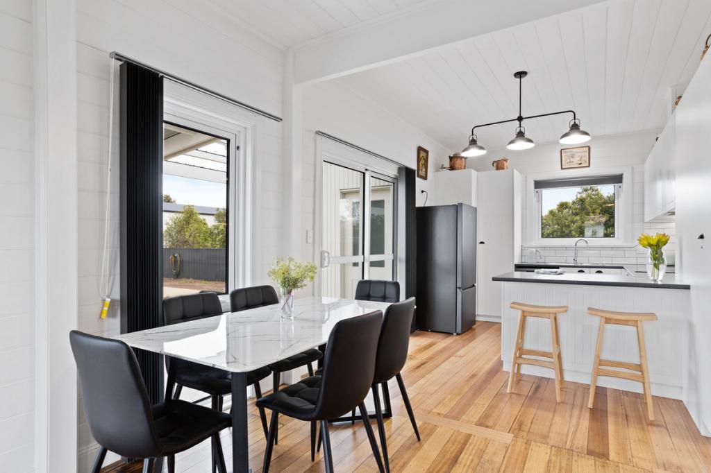 12 Charles St, Triabunna, TAS 7190