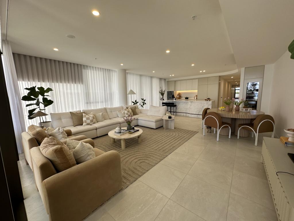 201/112 THE ESP, MIAMI, QLD 4220