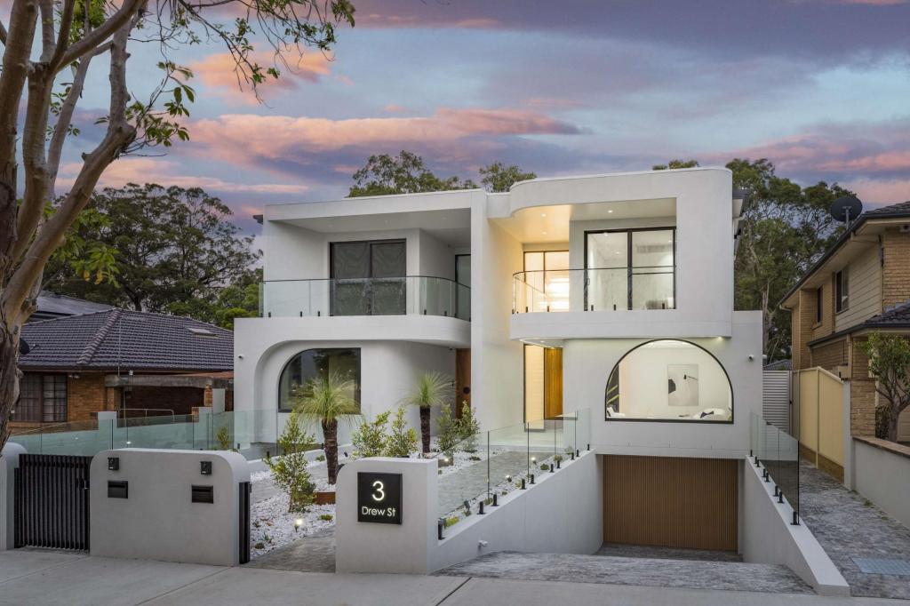 3 Drew St, Greenacre, NSW 2190