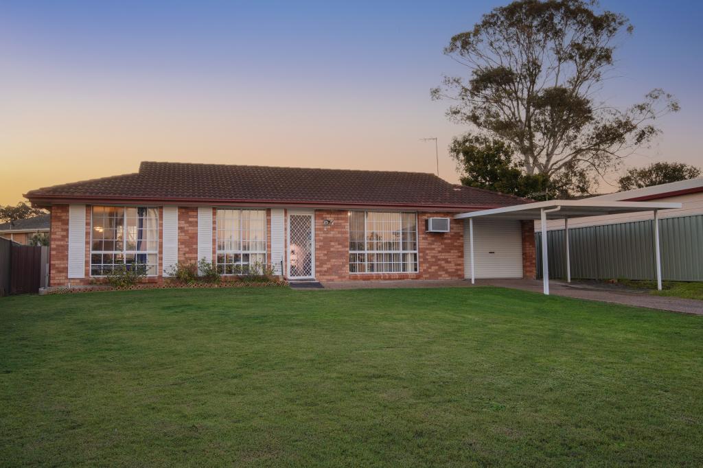 4 Lowan Cl, Maryland, NSW 2287