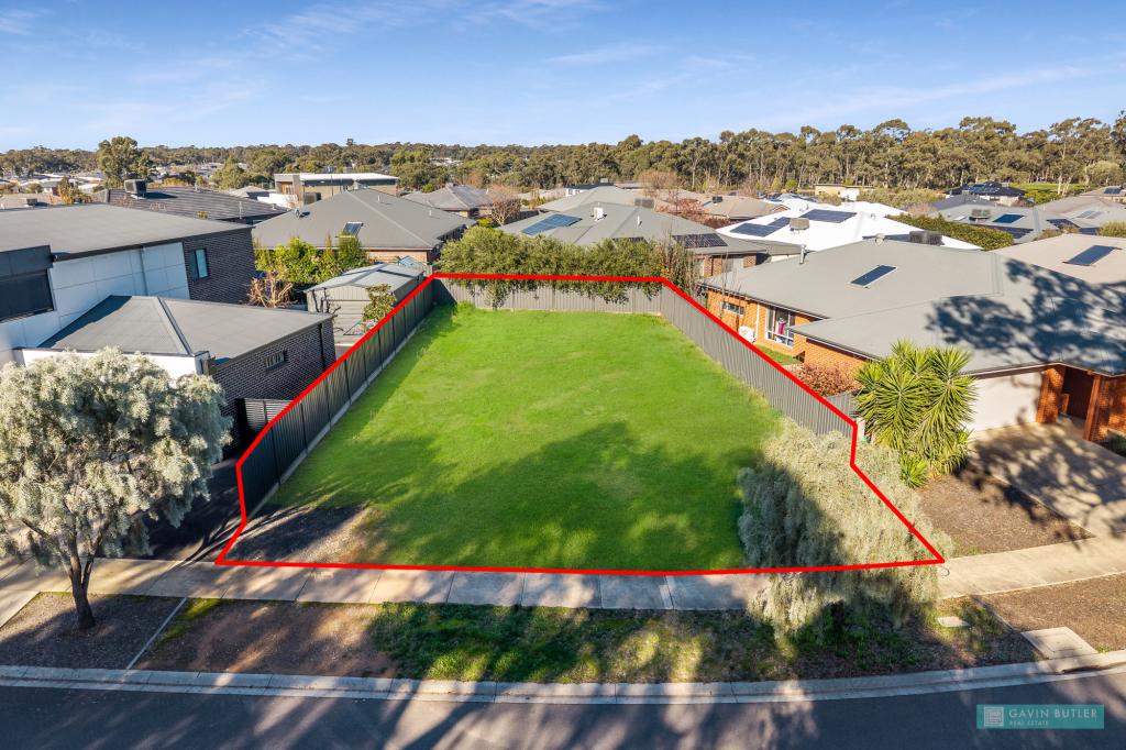30 KINGSTON DR, EAGLEHAWK, VIC 3556