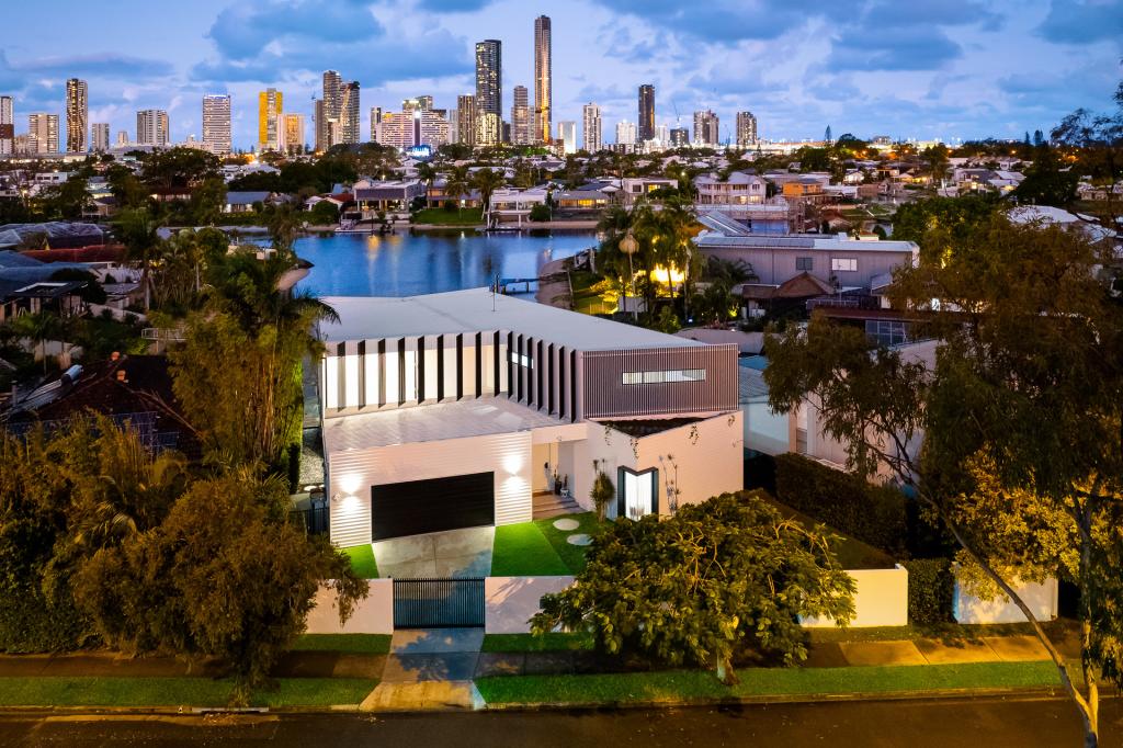 140 Rio Vista Bvd, Broadbeach Waters, QLD 4218