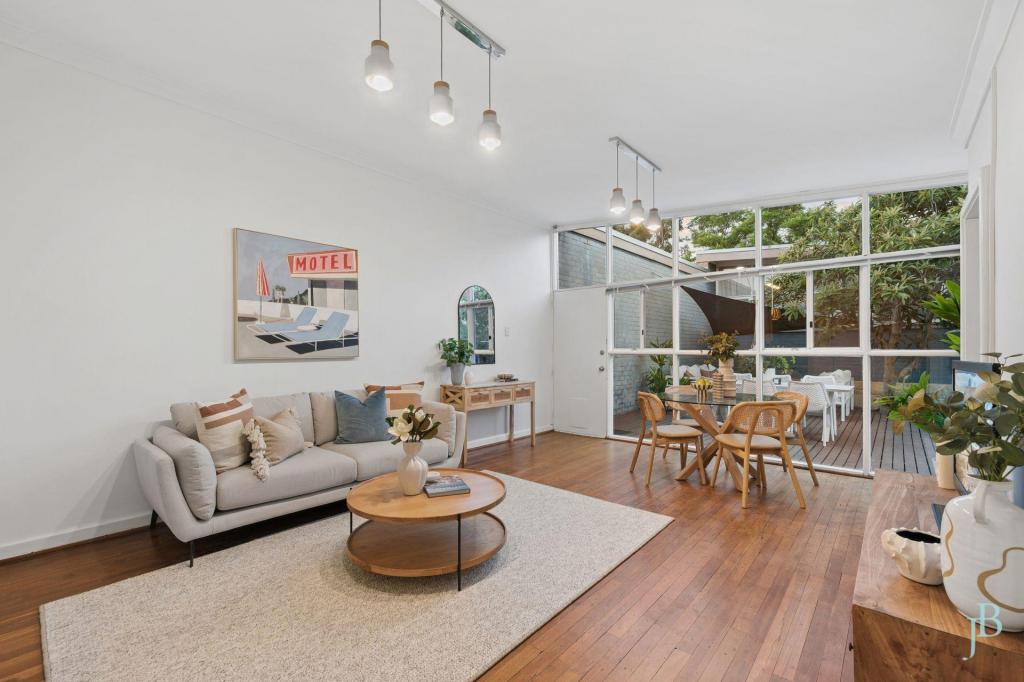 1/52 Saunders St, Como, WA 6152