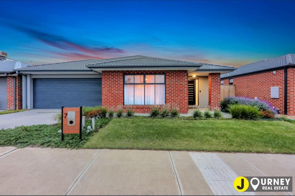 7 Goldington St, Mickleham, VIC 3064