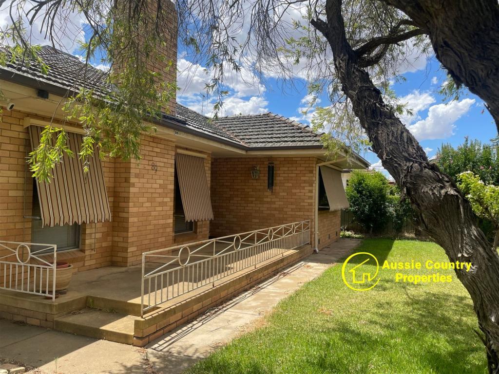 89 Denison St, Finley, NSW 2713