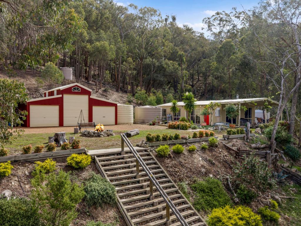 324 PEPPIN DR, BONNIE DOON, VIC 3720