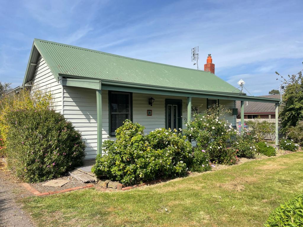 74 Walker St, Cobden, VIC 3266