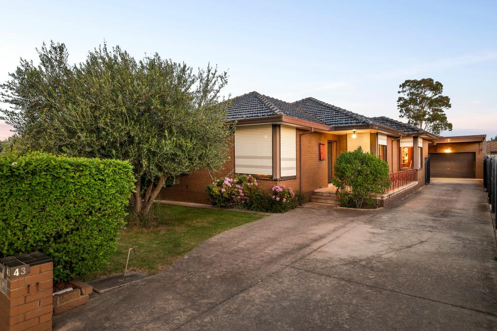 43 Queens Pde, Fawkner, VIC 3060