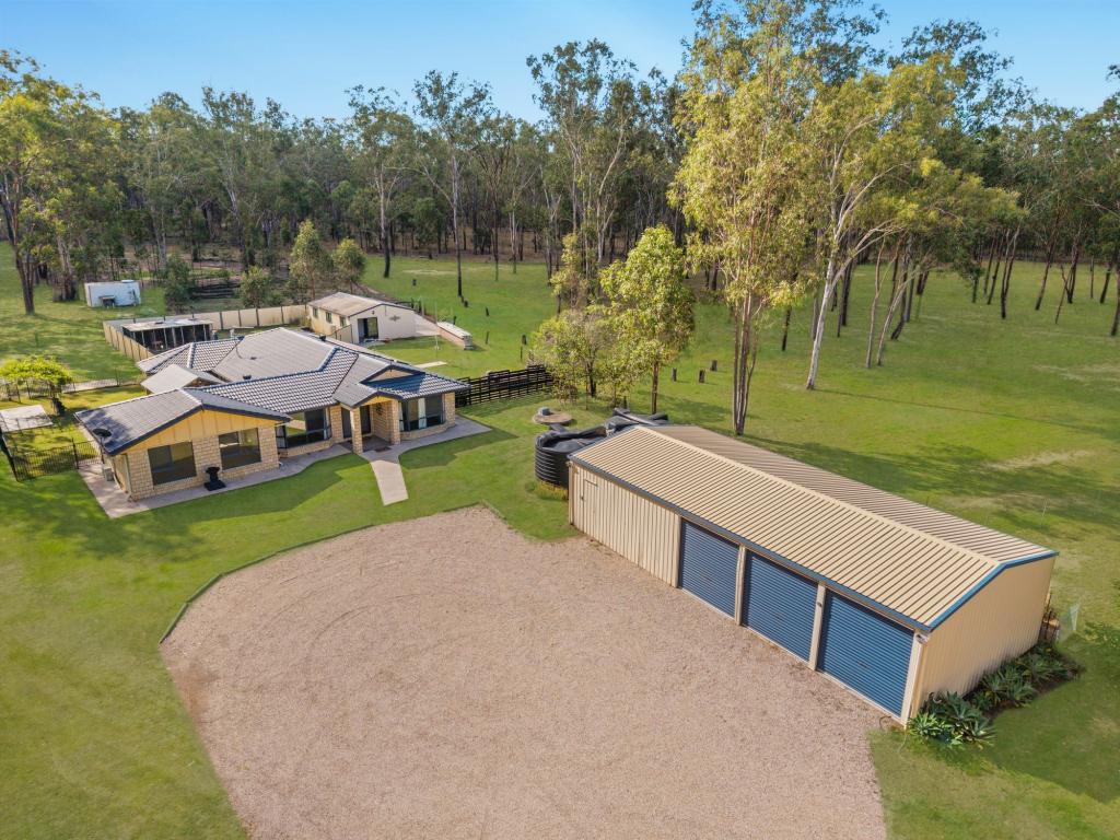 8 Lewis Ct, Lockyer Waters, QLD 4311