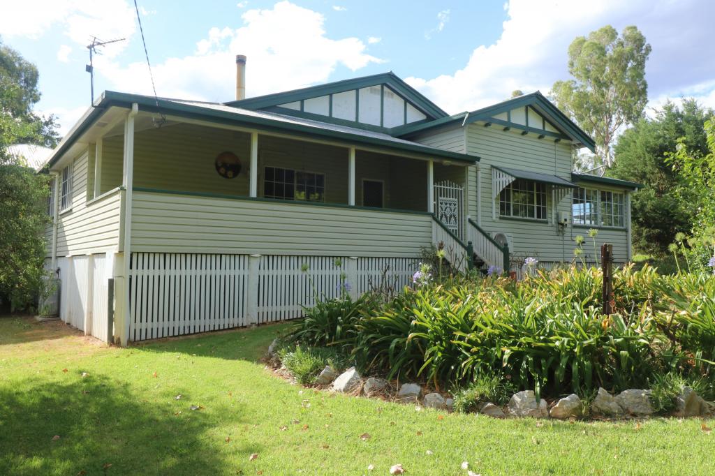 42 Flemming St, Texas, QLD 4385