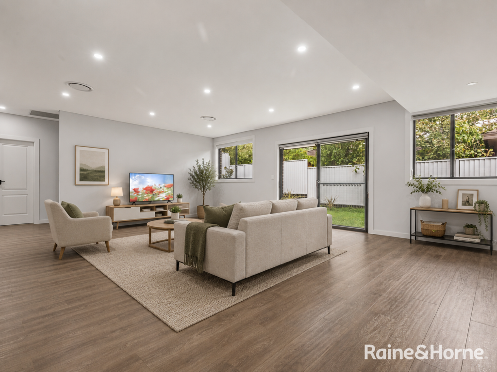 30a Lower Mount St, Wentworthville, NSW 2145