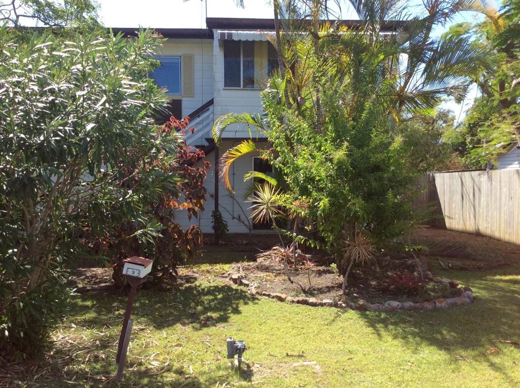 9 Arthur St, Urangan, QLD 4655