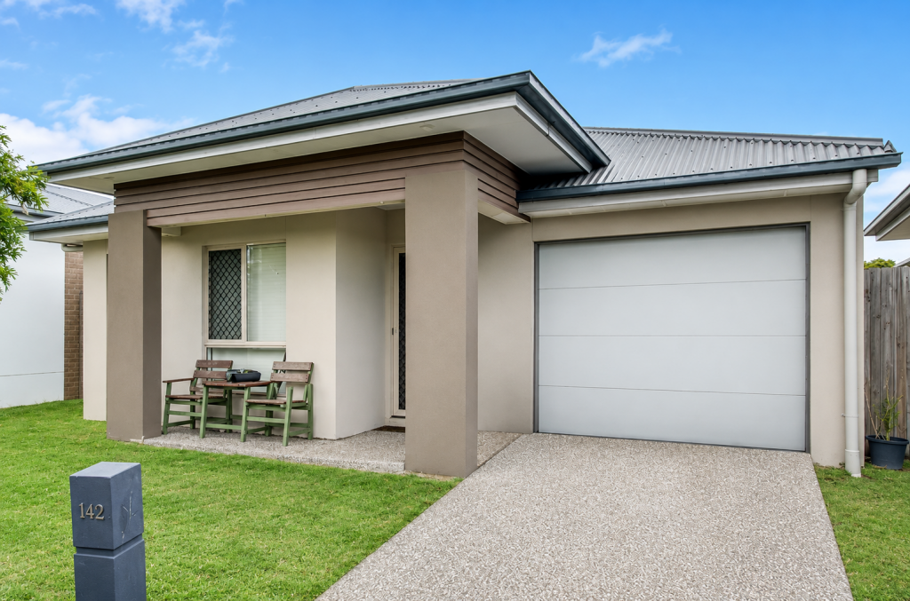 112 Napier Cct, Silkstone, QLD 4304