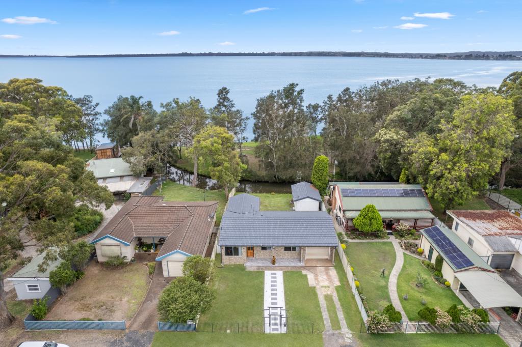 15 MALVINA PDE, GOROKAN, NSW 2263