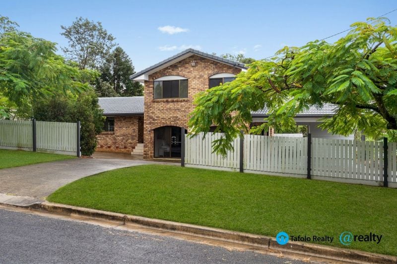12 AZALEA ST, REDLAND BAY, QLD 4165