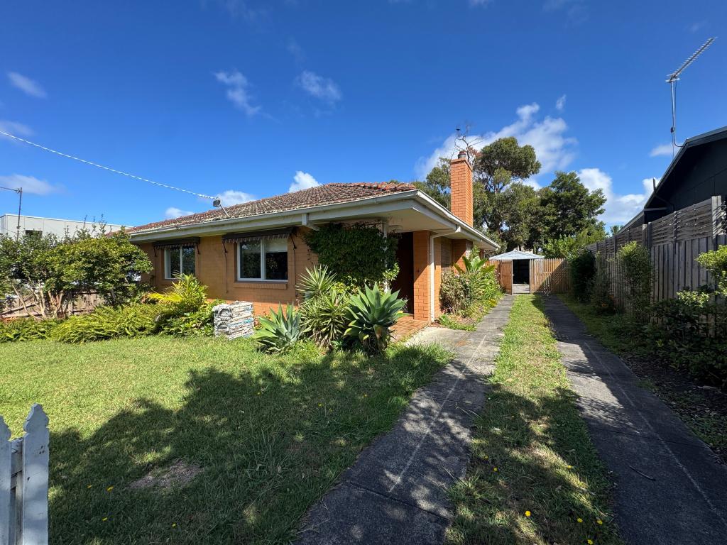 5 Corsair Gr, Inverloch, VIC 3996