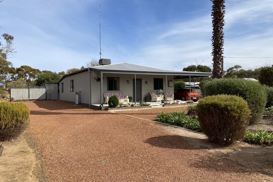 57 Roe St, York, WA 6302