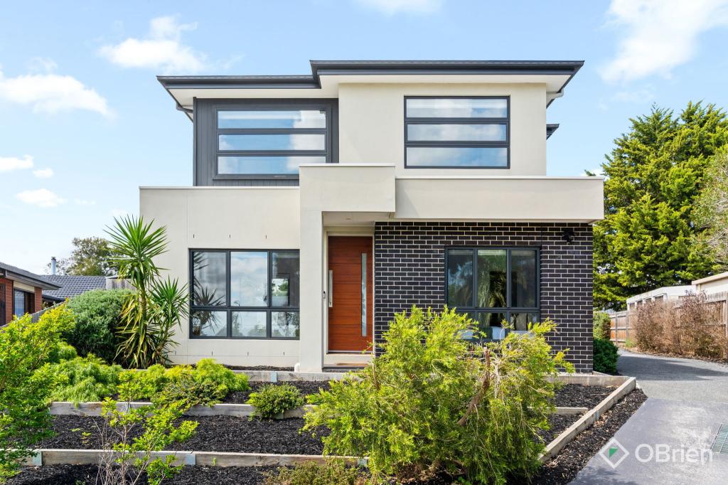 1/8 DUNNELL RISE, BERWICK, VIC 3806