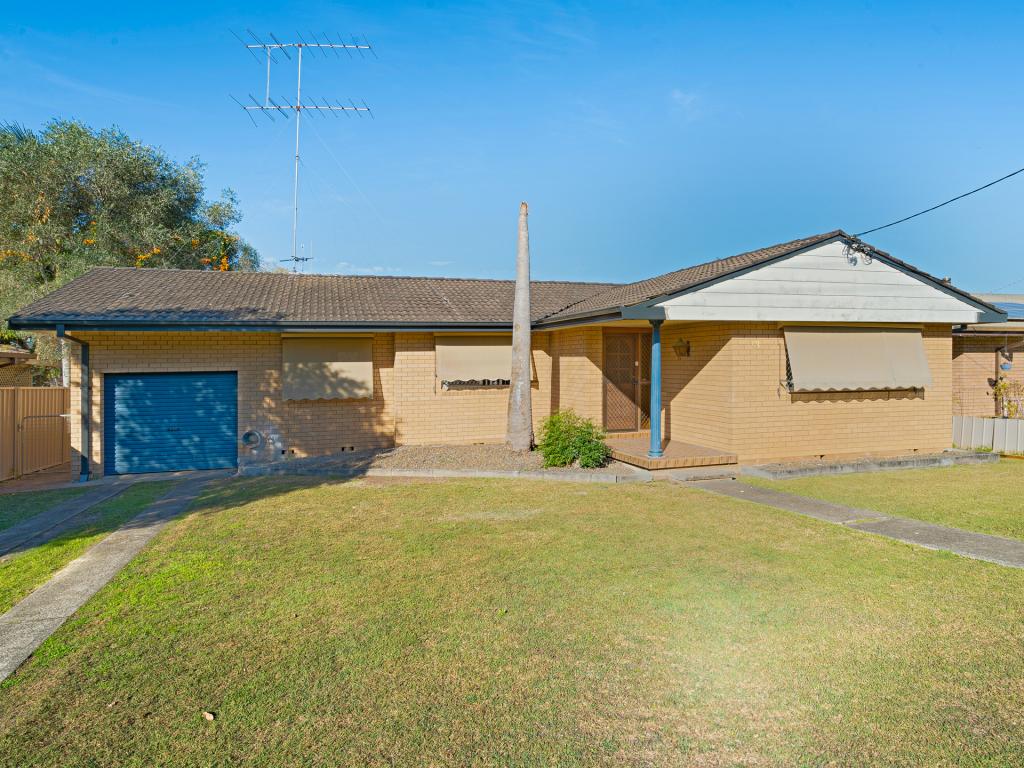 43 Kanangra Dr, Taree, NSW 2430