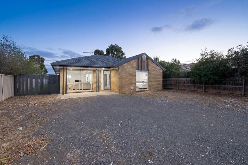 9 Ball St, Darley, VIC 3340