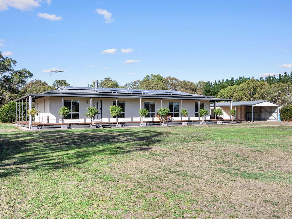 32 Willis St, Cavendish, VIC 3314