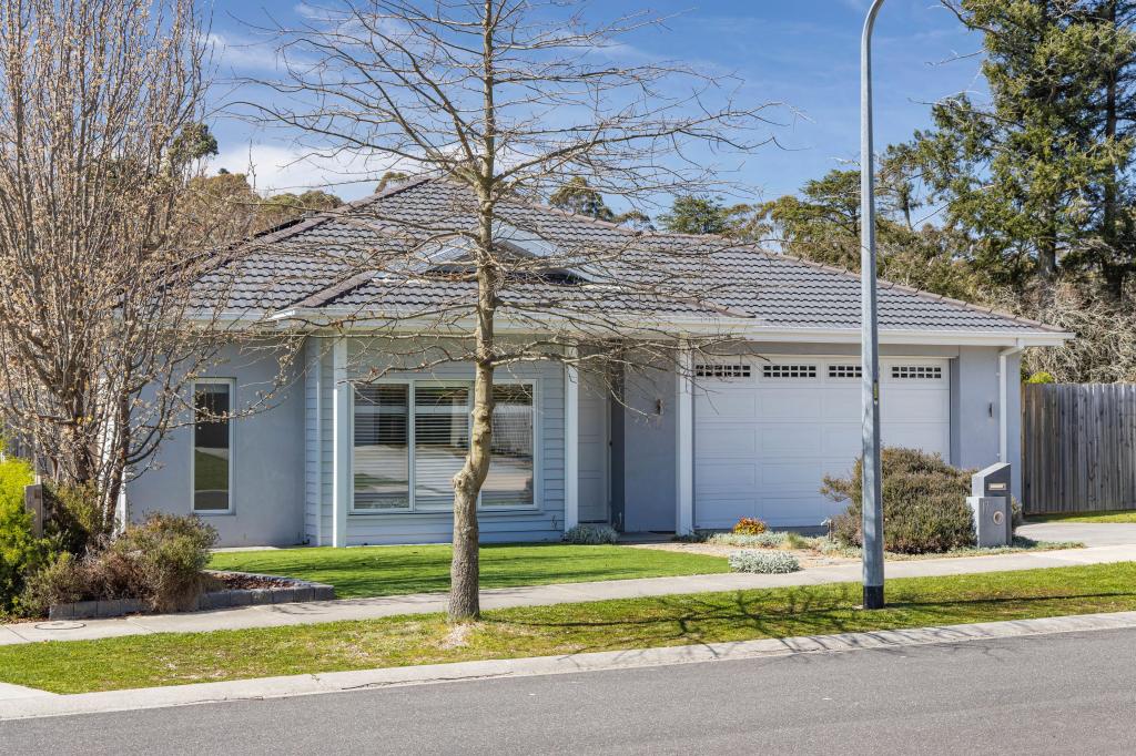 17 Jones Ct, Woodend, VIC 3442